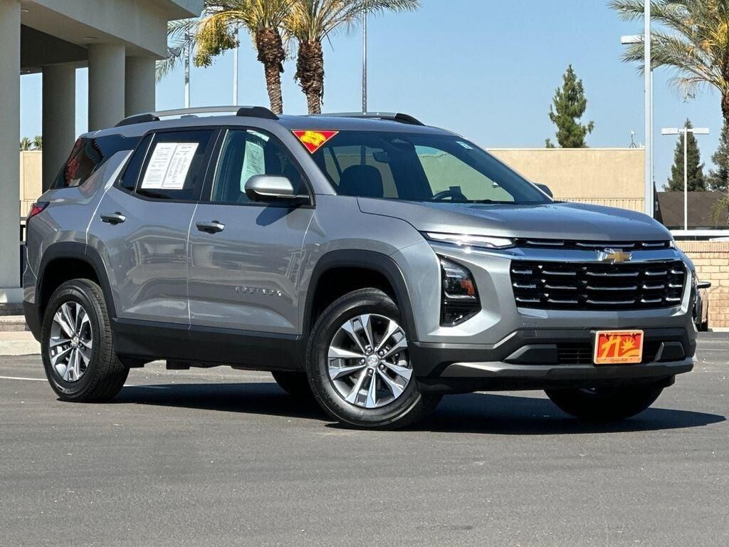 2025 Chevrolet Equinox LT — photo 1 of 1
