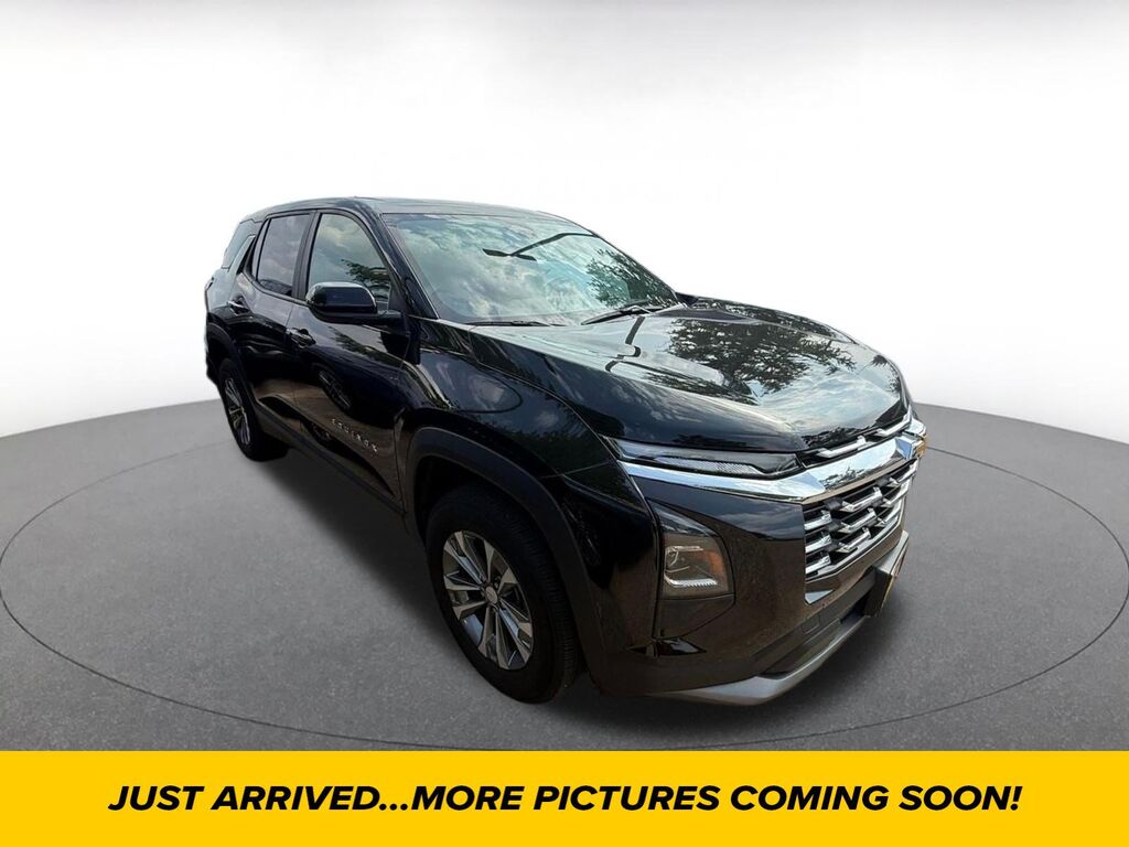2025 Chevrolet Equinox FWD LT — photo 1 of 1