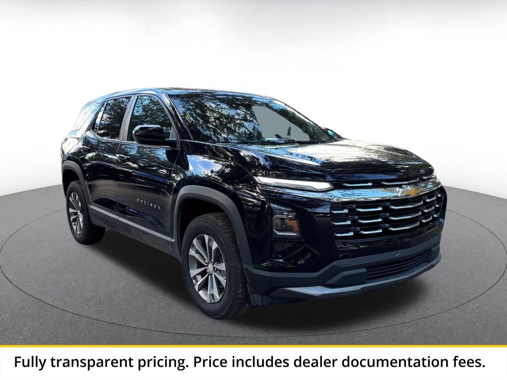 2025 Chevrolet Equinox FWD LT — photo 1 of 11