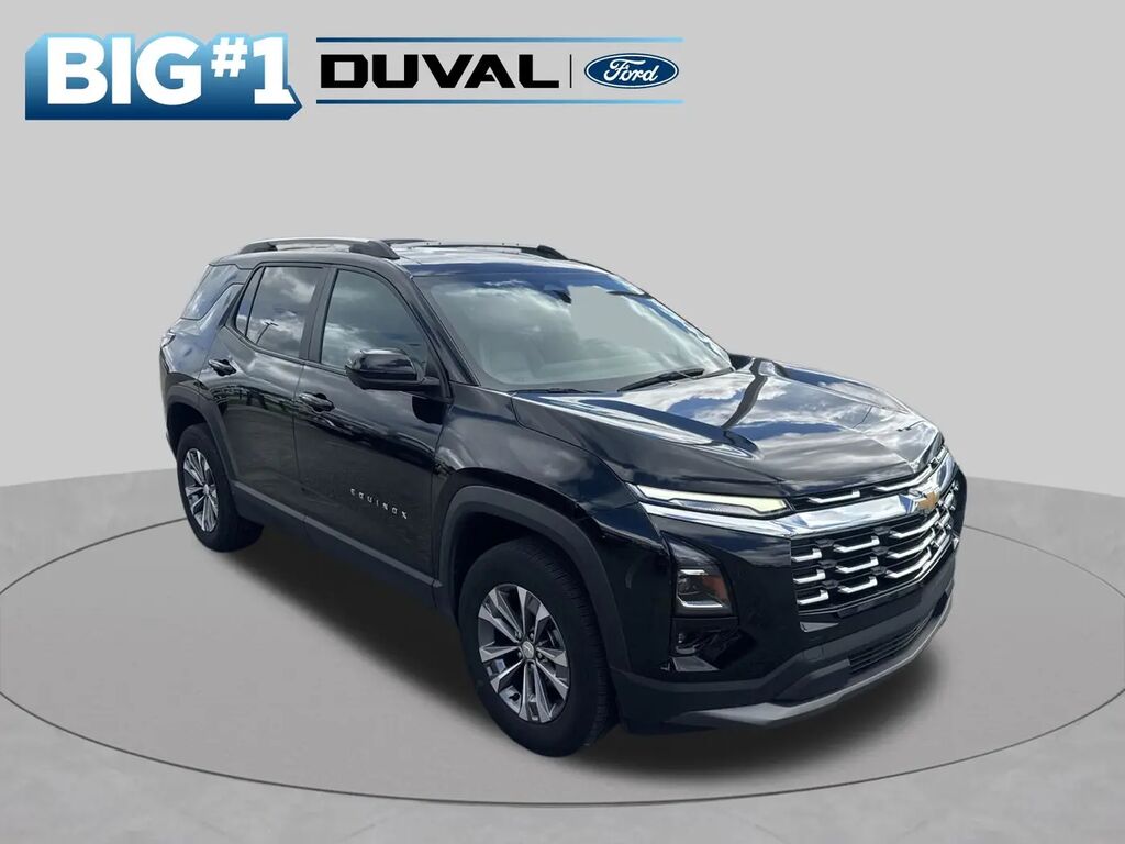 2025 Chevrolet Equinox LT — photo 1 of 13