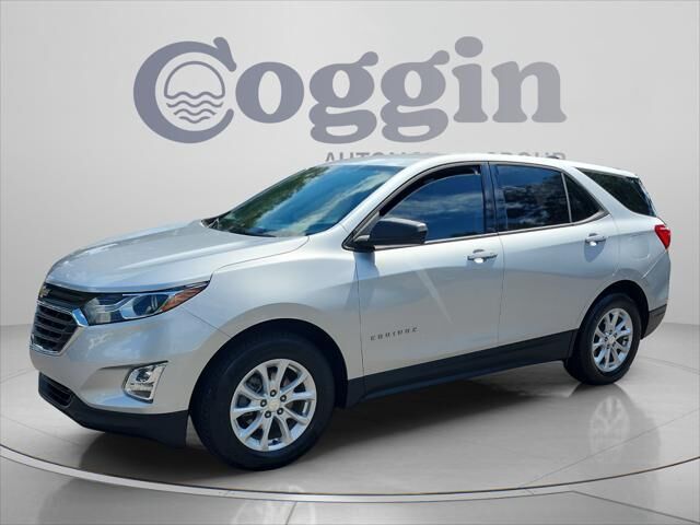 2019 Chevrolet Equinox LS — photo 1 of 13
