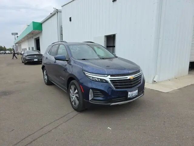 2023 Chevrolet Equinox LT — photo 1 of 5