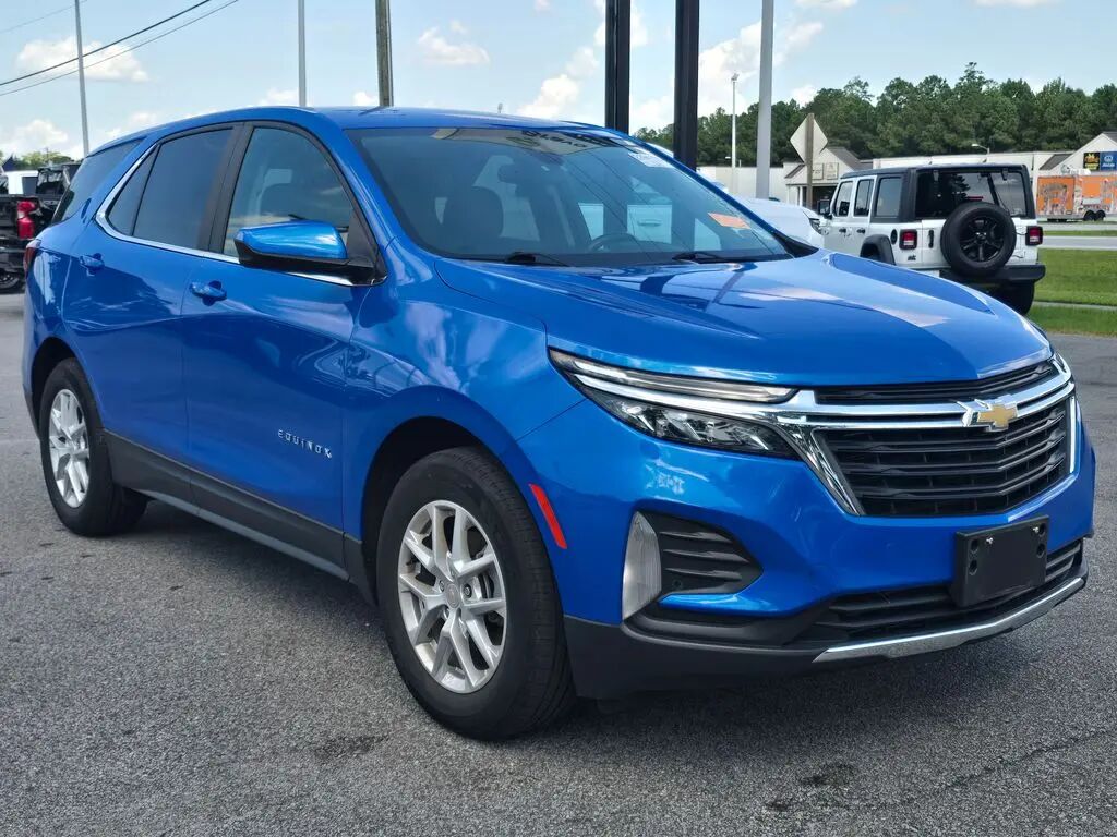 2024 Chevrolet Equinox LT — photo 1 of 13
