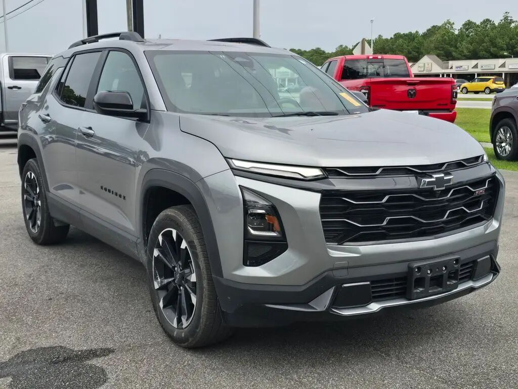 2025 Chevrolet Equinox RS — photo 1 of 13
