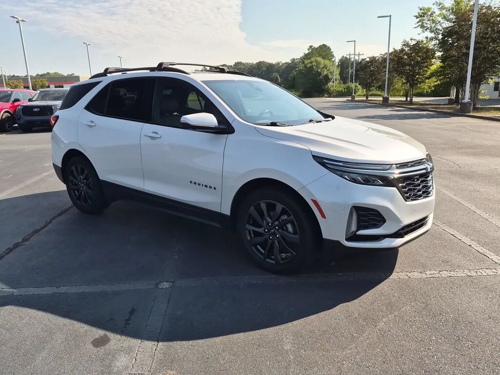 2023 Chevrolet Equinox RS — photo 1 of 13