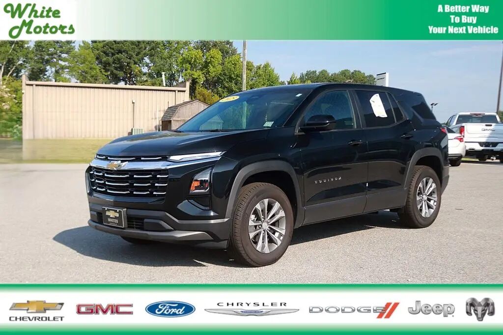 2025 Chevrolet Equinox LT — photo 1 of 13