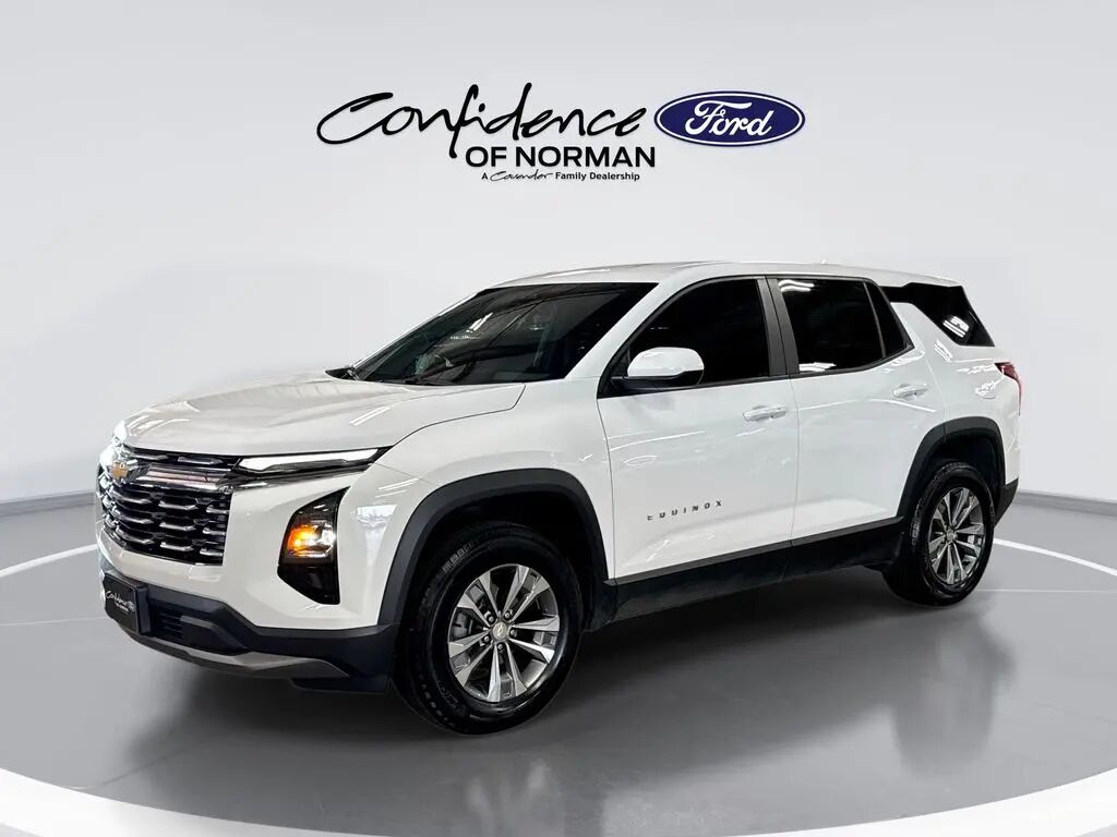 2025 Chevrolet Equinox LT — photo 1 of 13