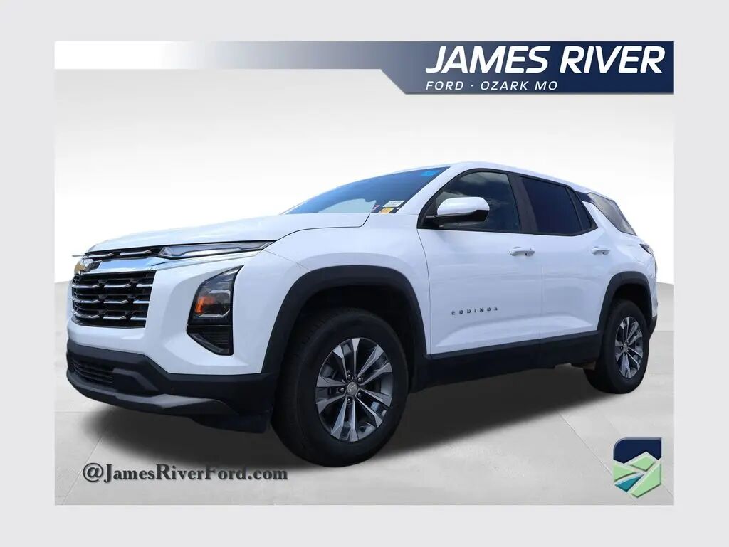 2025 Chevrolet Equinox LT — photo 1 of 13