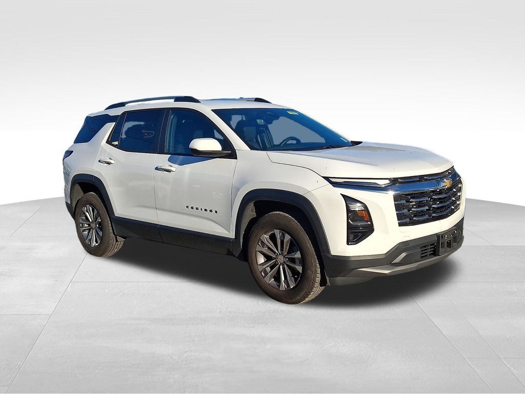 2025 Chevrolet Equinox LT — photo 1 of 13