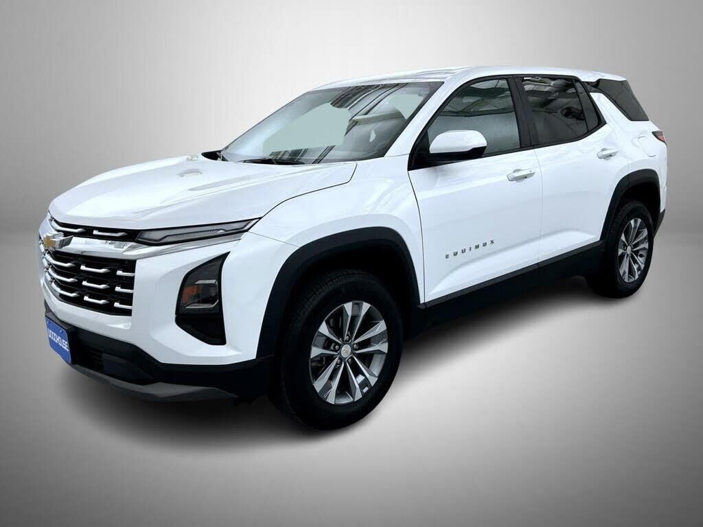 2025 Chevrolet Equinox LT — photo 1 of 1