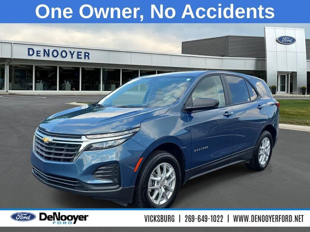 2024 Chevrolet Equinox LS — photo 1 of 1