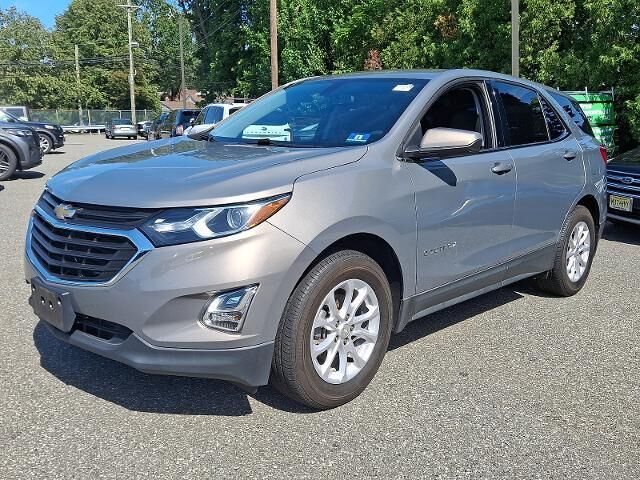 2018 Chevrolet Equinox LT — photo 1 of 1