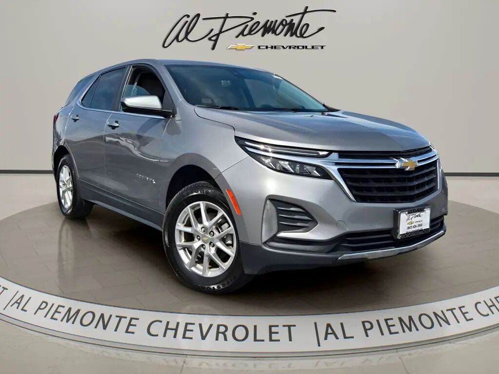 2023 Chevrolet Equinox LT — photo 1 of 13