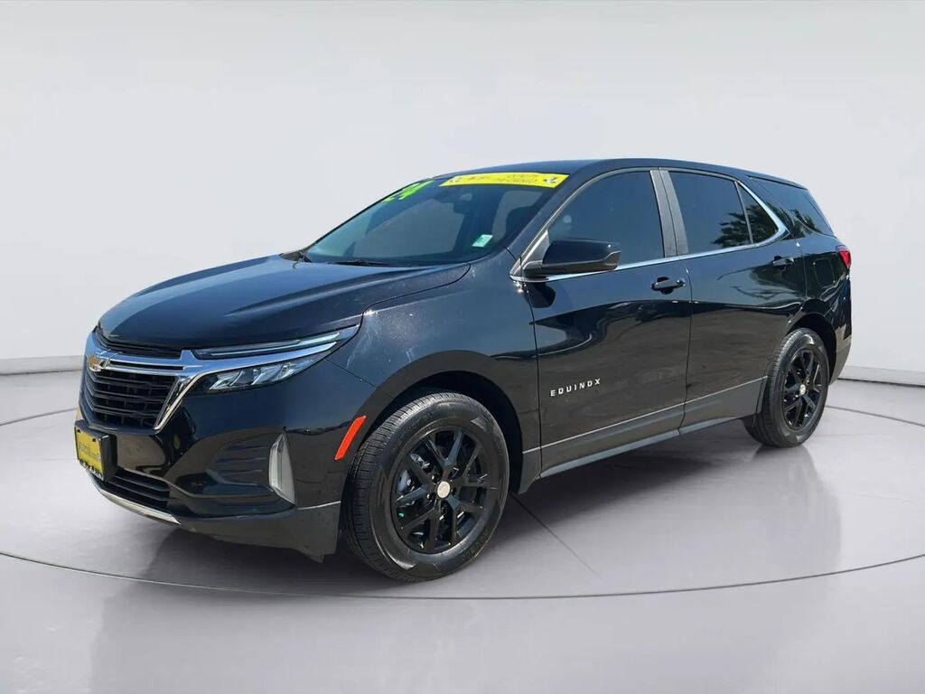 2024 Chevrolet Equinox LT — photo 1 of 13