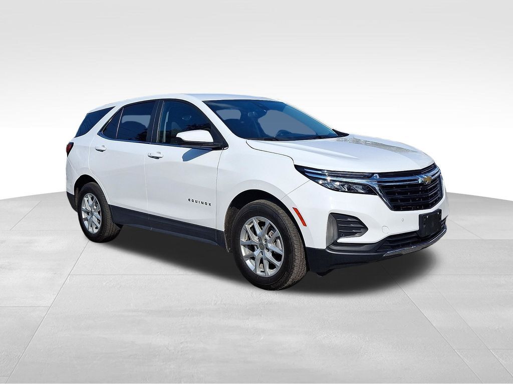 2024 Chevrolet Equinox LT — photo 1 of 13