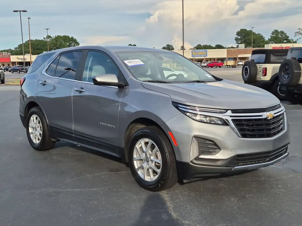 2024 Chevrolet Equinox LT — photo 1 of 13