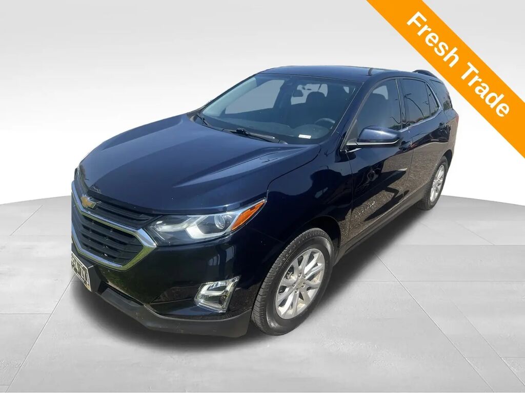 2020 Chevrolet Equinox LT — photo 1 of 8
