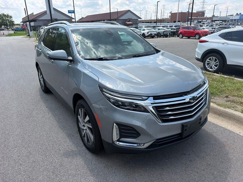 2023 Chevrolet Equinox Premier — photo 1 of 36