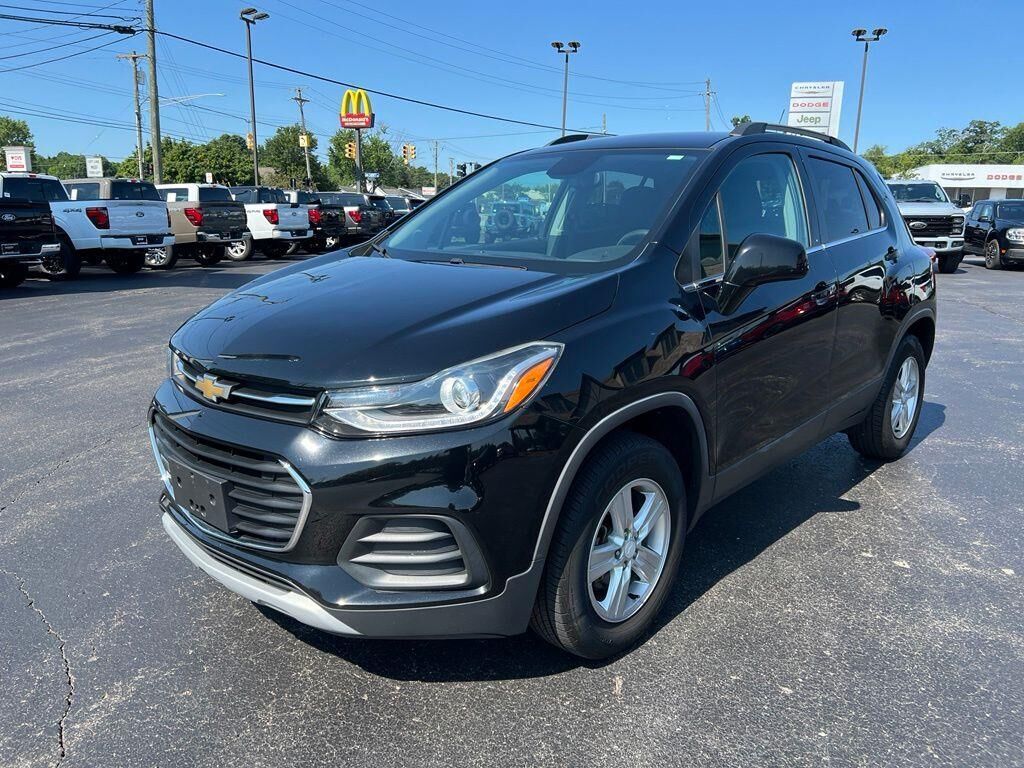 2020 Chevrolet Trax LT — photo 1 of 2
