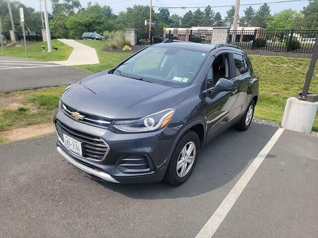 2017 Chevrolet Trax LT — photo 1 of 13