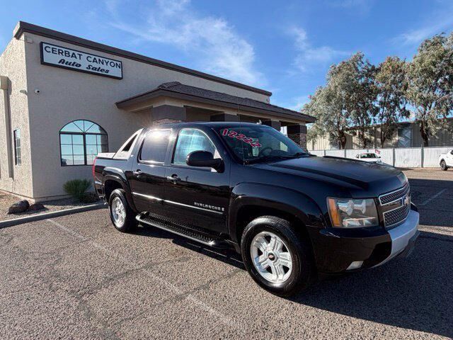 2009 Chevrolet Avalanche LT — photo 1 of 8