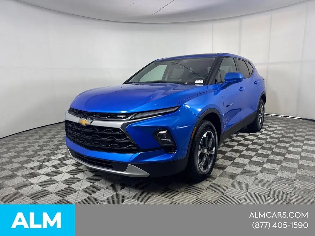 2025 Chevrolet Blazer LT — photo 1 of 13