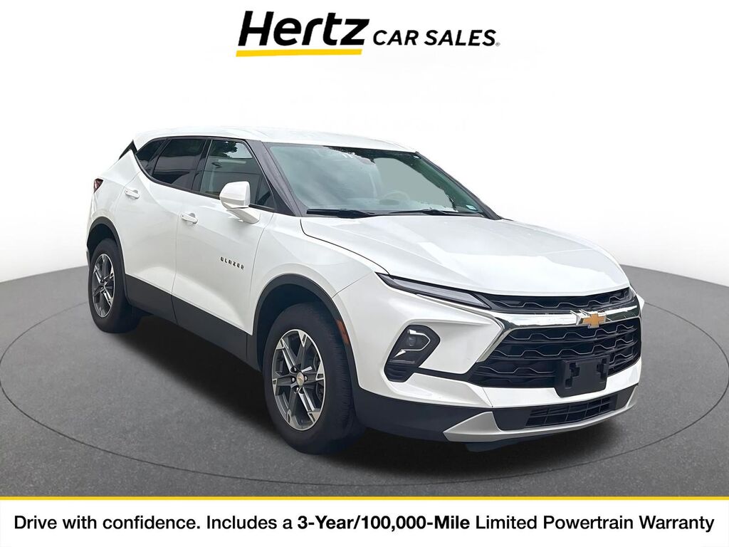 2025 Chevrolet Blazer LT — photo 1 of 11