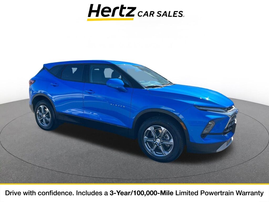 2025 Chevrolet Blazer LT — photo 1 of 11