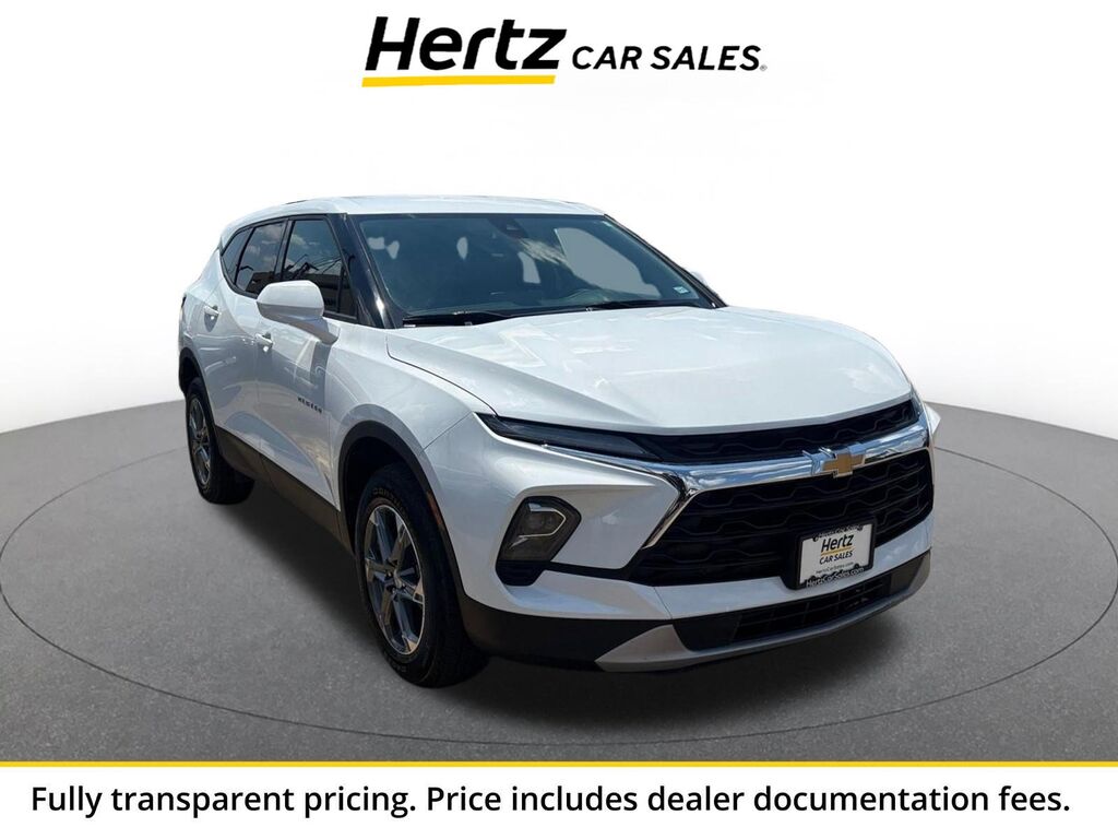 2025 Chevrolet Blazer LT — photo 1 of 11