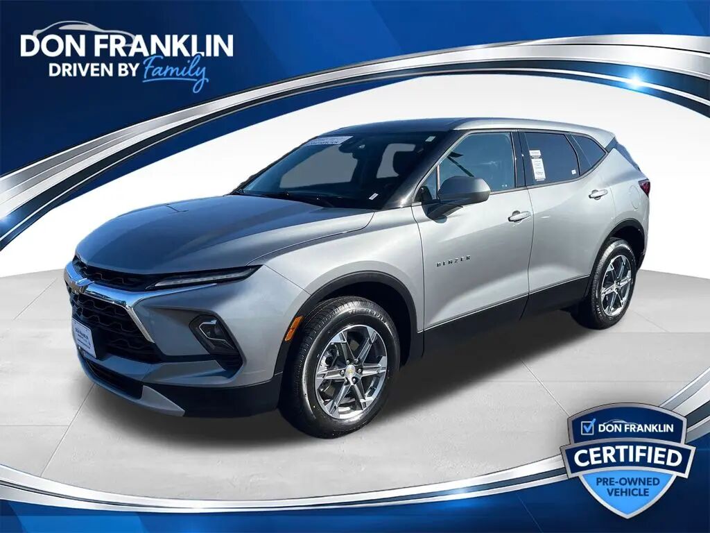 2025 Chevrolet Blazer LT — photo 1 of 13
