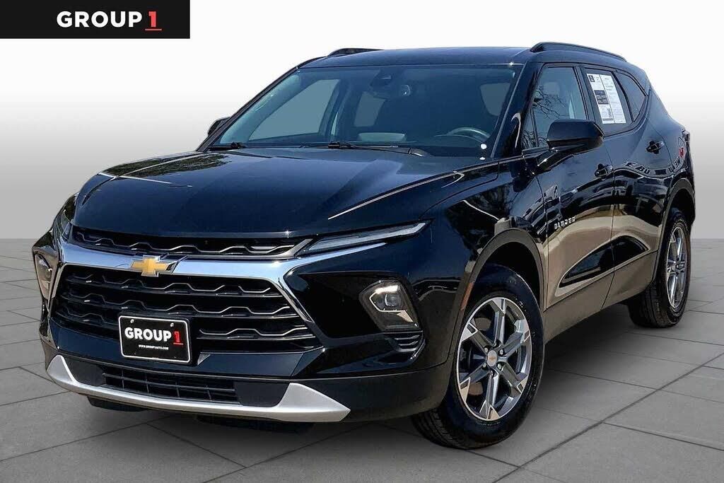 2024 Chevrolet Blazer LT — photo 1 of 1