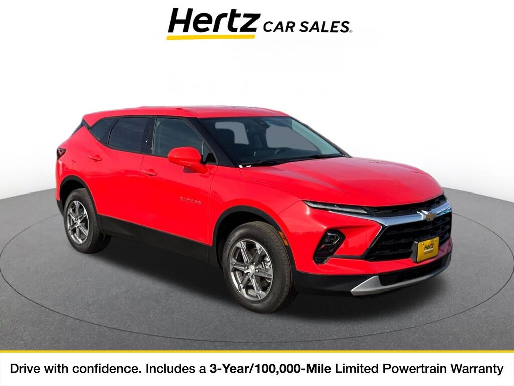 2025 Chevrolet Blazer LT — photo 1 of 11