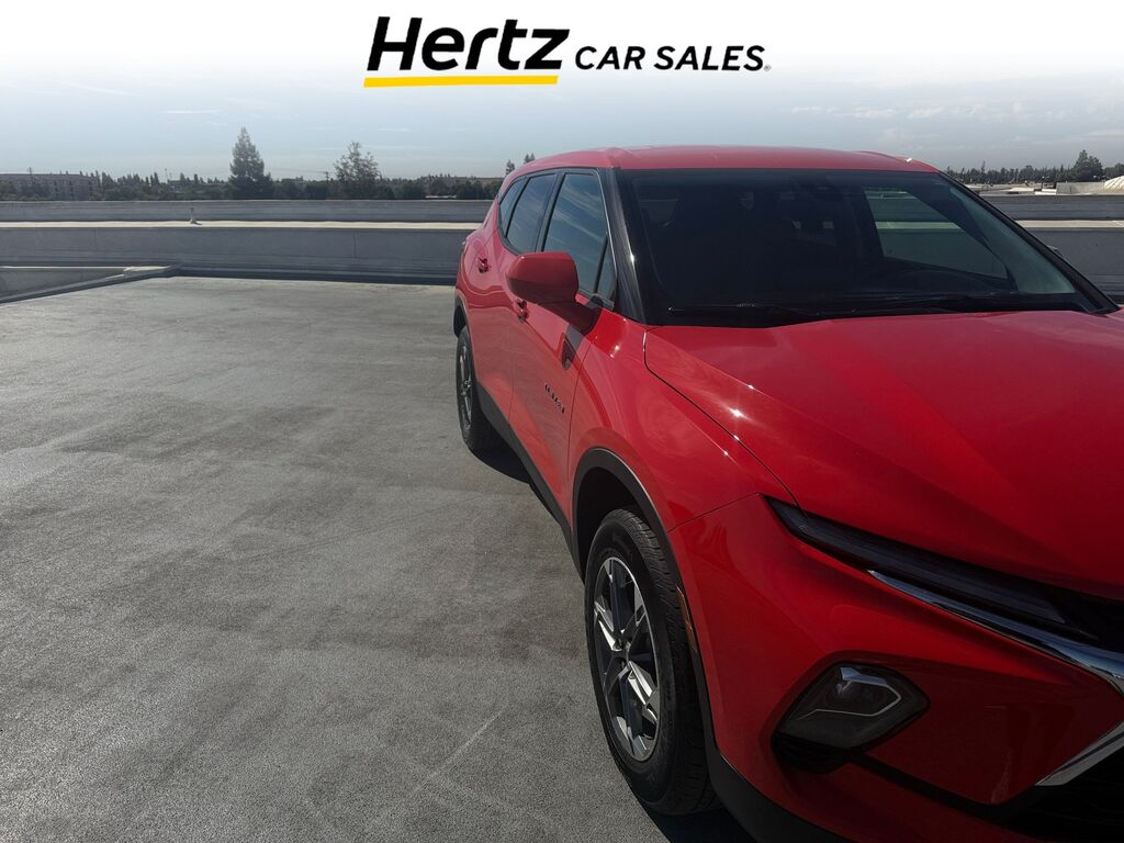 2025 Chevrolet Blazer LT — photo 1 of 1