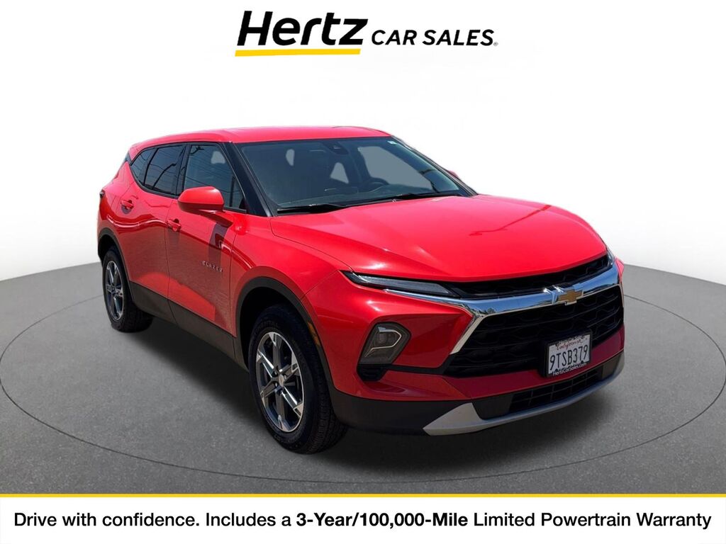 2025 Chevrolet Blazer LT — photo 1 of 11