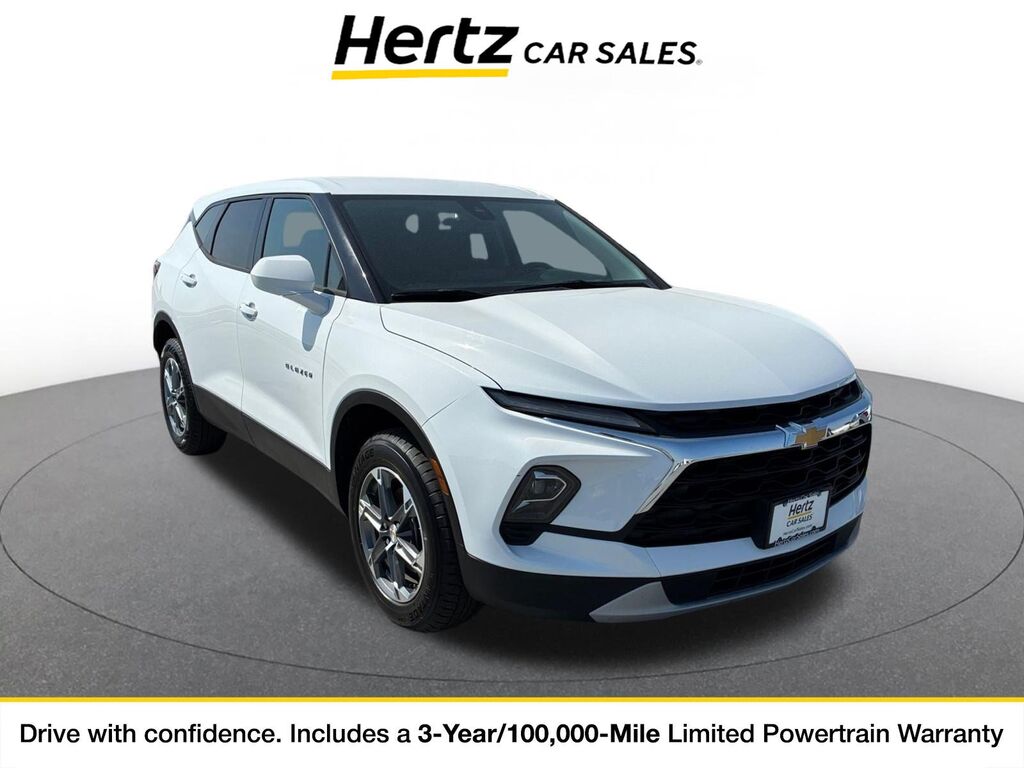 2025 Chevrolet Blazer LT — photo 1 of 11