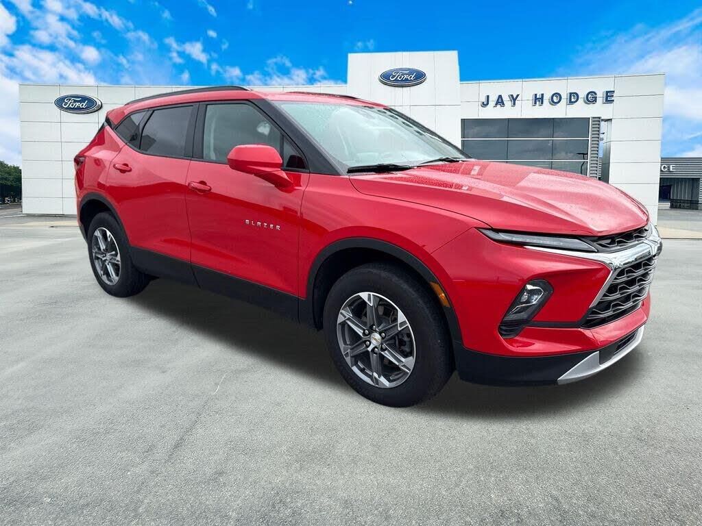 2024 Chevrolet Blazer LT — photo 1 of 1
