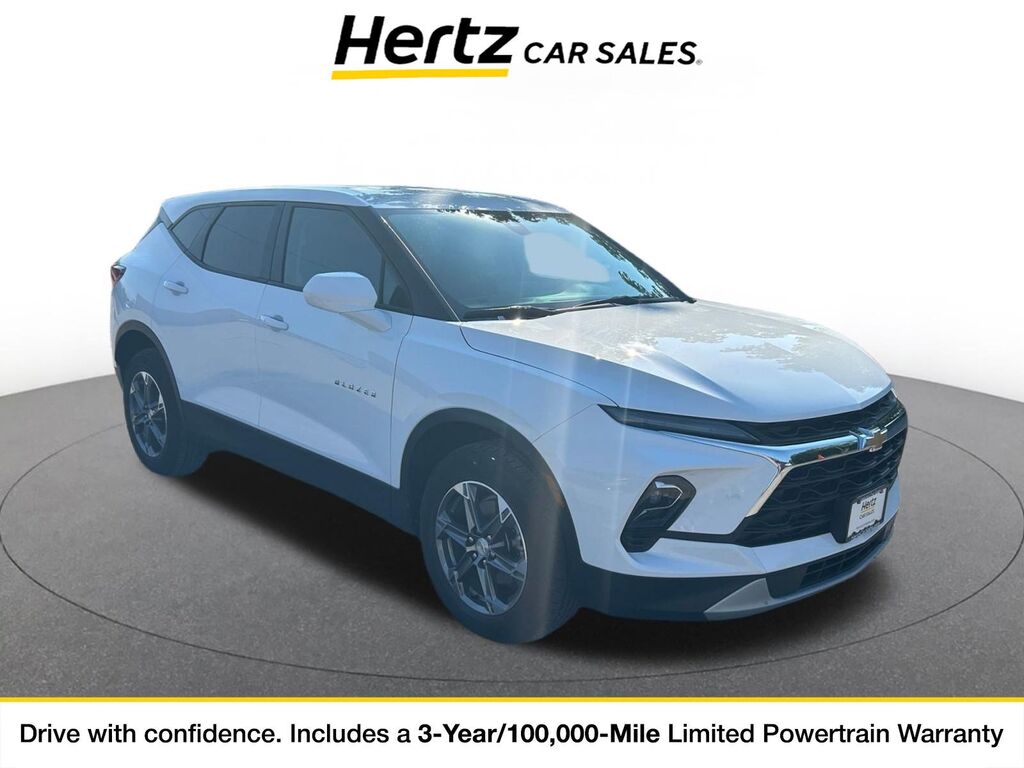 2025 Chevrolet Blazer LT — photo 1 of 11