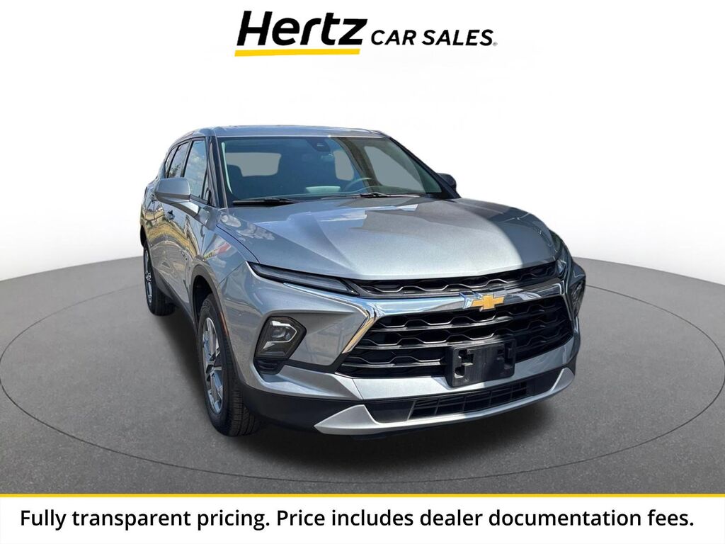 2025 Chevrolet Blazer LT — photo 1 of 11