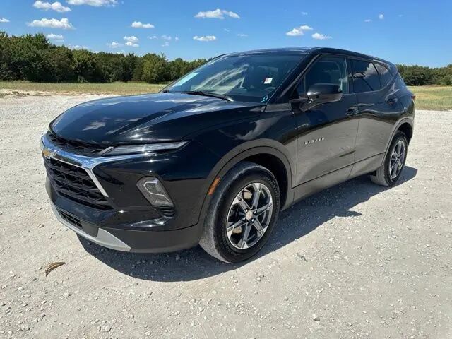 2025 Chevrolet Blazer LT — photo 1 of 13