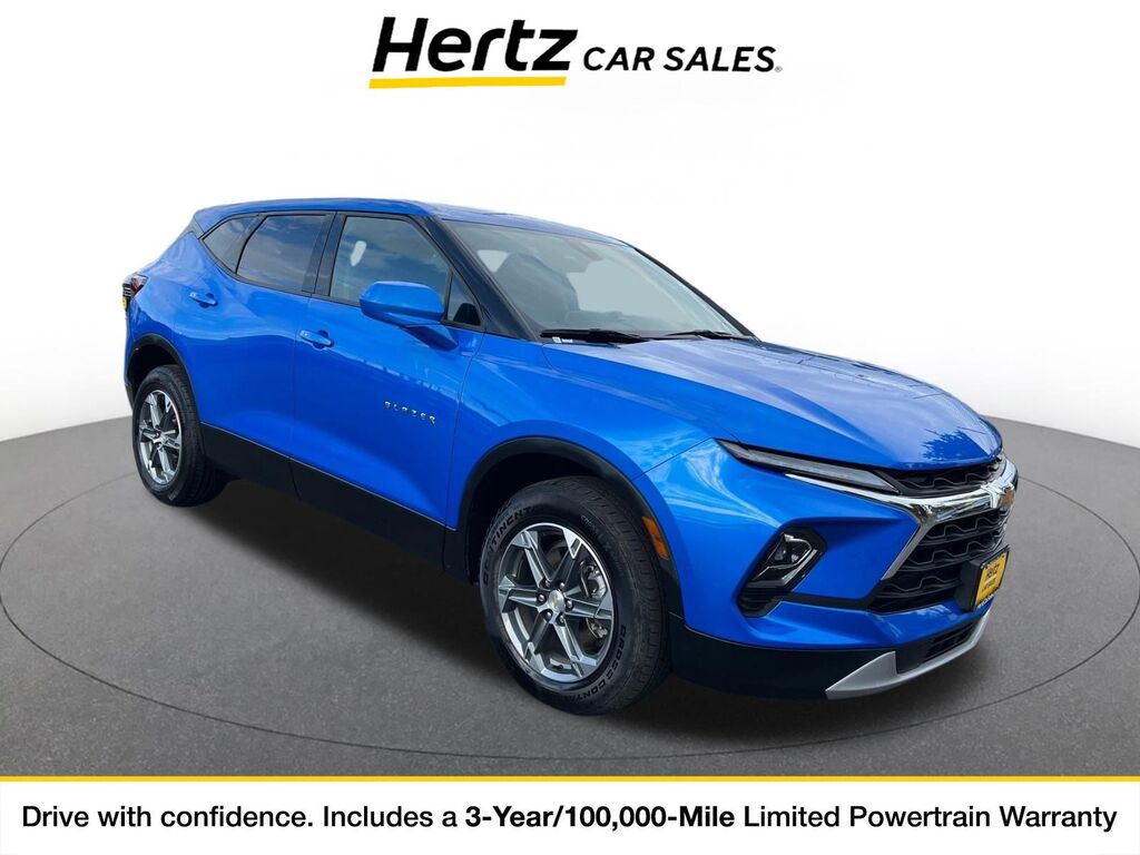 2025 Chevrolet Blazer LT — photo 1 of 11