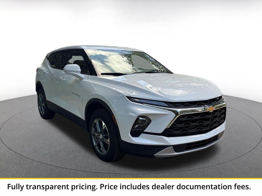 2025 Chevrolet Blazer LT — photo 1 of 1