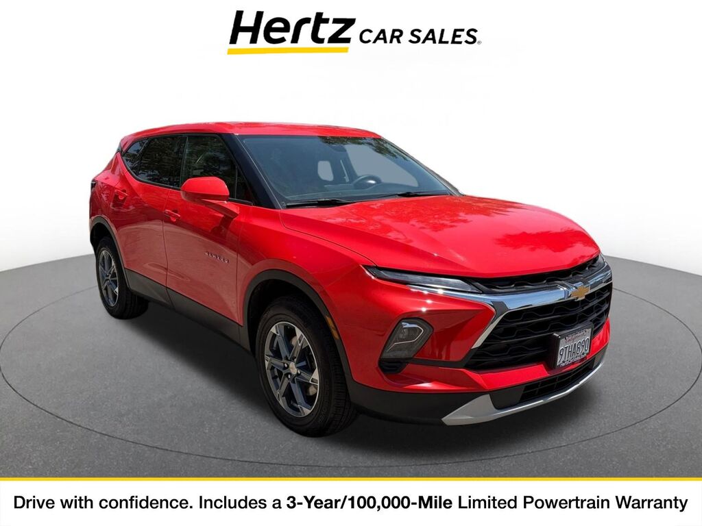 2025 Chevrolet Blazer LT — photo 1 of 11