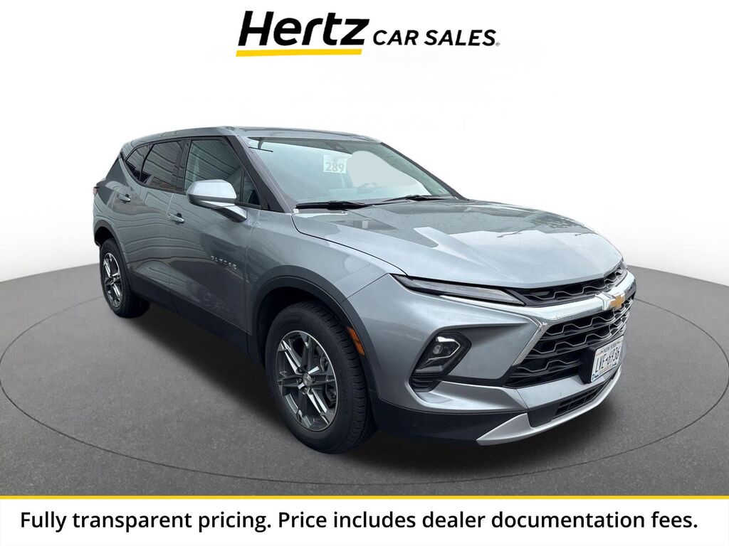 2025 Chevrolet Blazer LT — photo 1 of 2