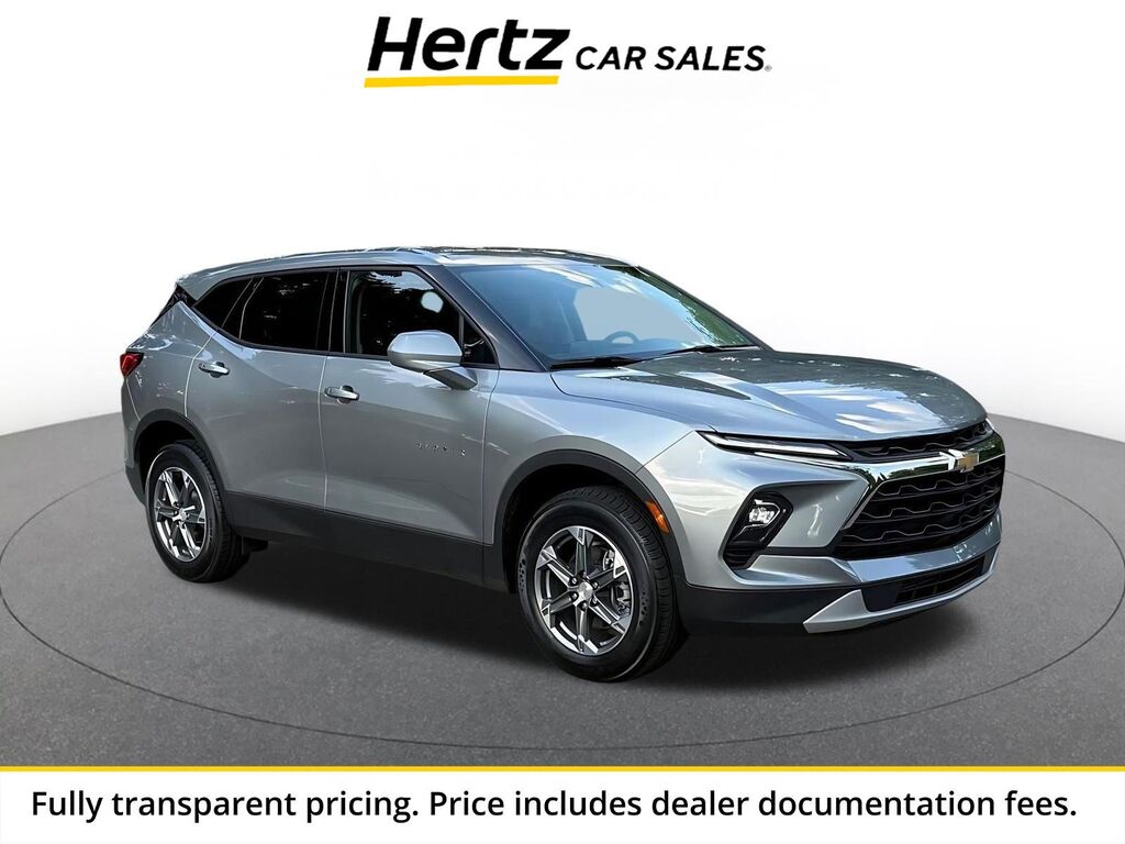 2025 Chevrolet Blazer LT — photo 1 of 11