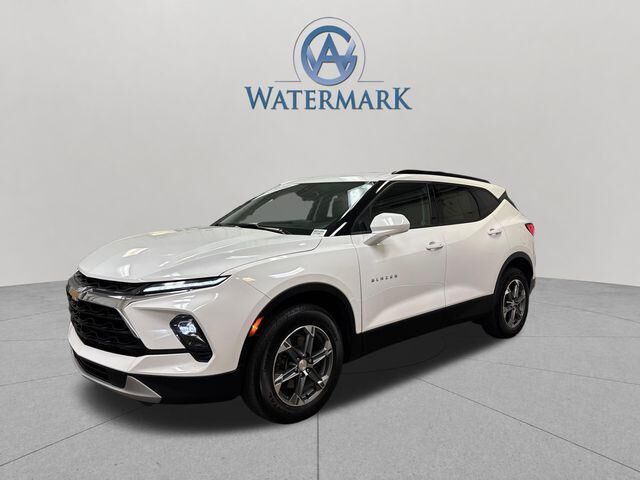 2024 Chevrolet Blazer LT — photo 1 of 13