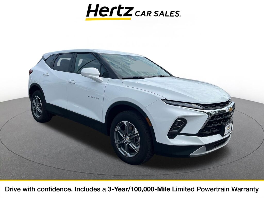 2025 Chevrolet Blazer LT — photo 1 of 11