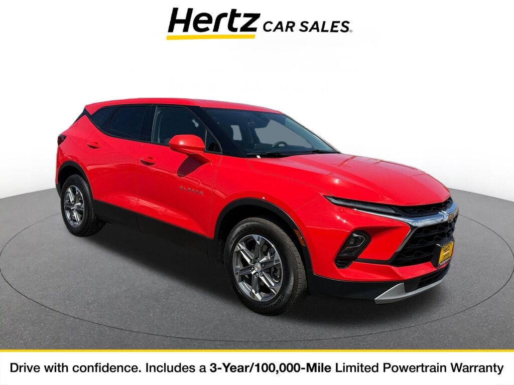 2025 Chevrolet Blazer LT — photo 1 of 11