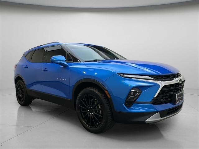 2024 Chevrolet Blazer LT — photo 1 of 13
