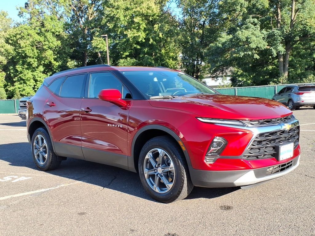 2024 Chevrolet Blazer LT — photo 1 of 13