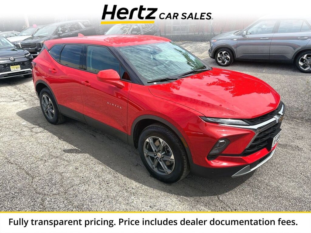 2026 Chevrolet Blazer LT — photo 1 of 11